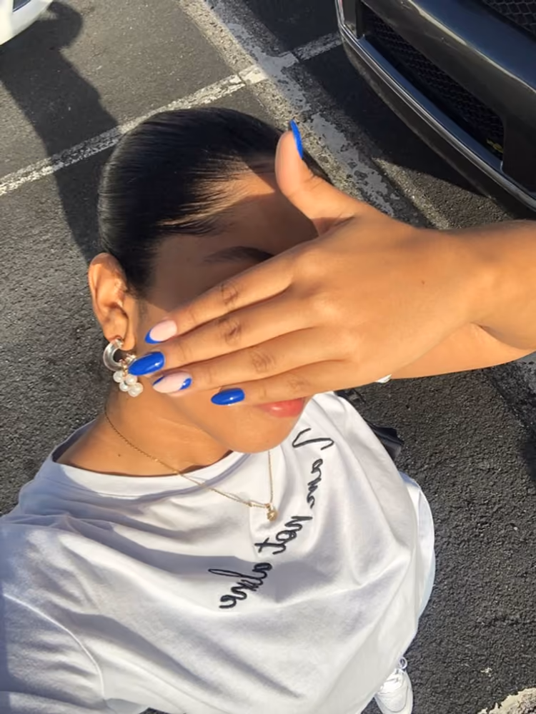 Glossy cobalt blue almond nails