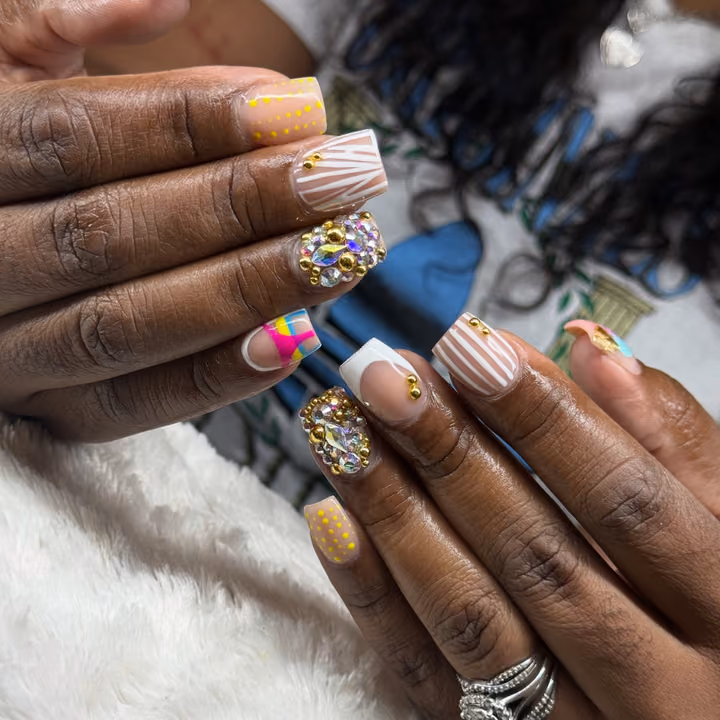 Crystal Placement, Encapsulation, Line Art — nail work by Meme