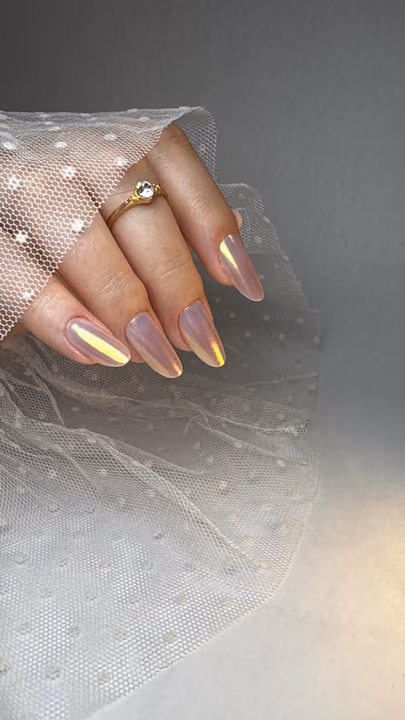 Almond, Chrome — nail work by Adyclou