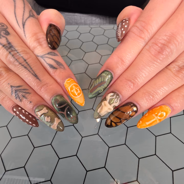 3d Sculpting, Encapsulation, Hand Painting — nail work by Kat