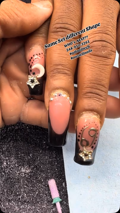 3d Sculpting, Charm Placement, Encapsulation, Rhinestone Placement — nail work by Nailsbytam_thecelebtech