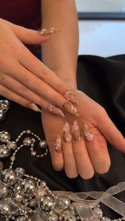 3d Sculpting, Chrome, Raised Gel, Stiletto — nail work by Lush Nail Bar Grant Park