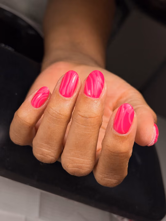 Swirl Art, Textured Finish — nail work by Sofía Nails Artist