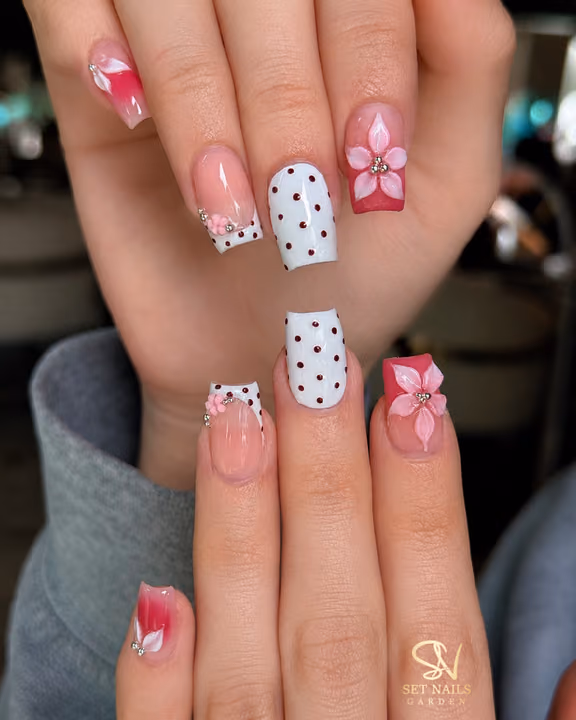 3d Sculpting, Line Art, Rhinestone Placement — nail work by SET NAILS GARDEN