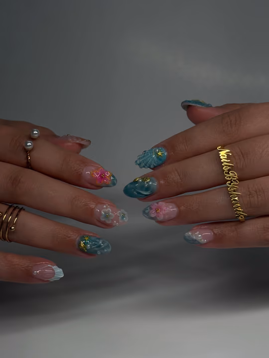 3d Sculpting, Encapsulation, Mixed Media, Seashell Effect — nail work by Nails By Sharik
