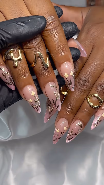3d Sculpting, Chrome, Stiletto, Hand Painting — nail work by Jay