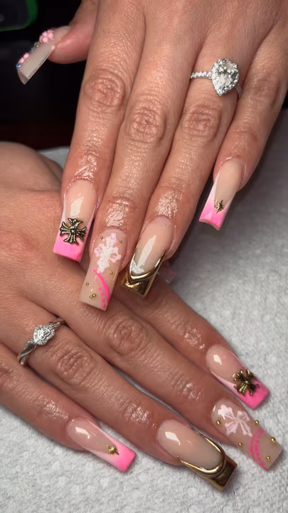 3d Sculpting, Charm Placement, Chrome, Ombre — nail work by Skyler Floyd