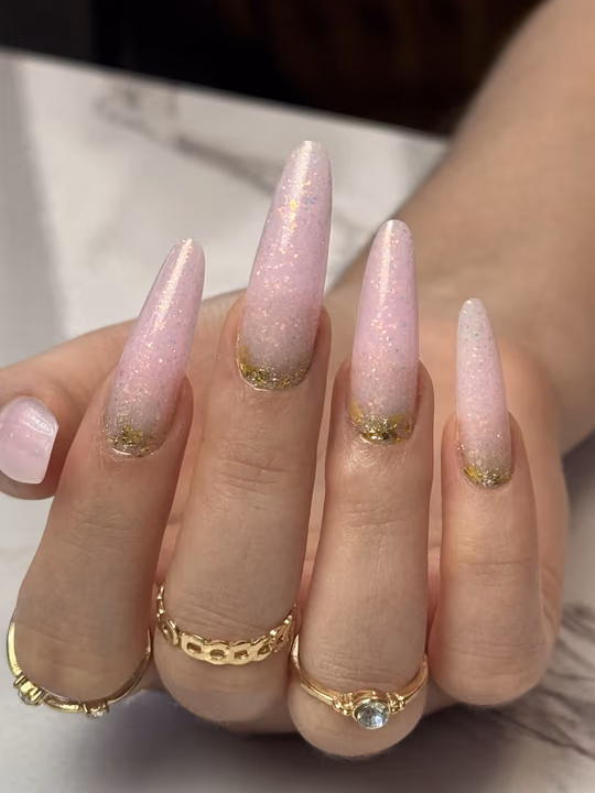 Apex Building, Ombre, Glitter Encapsulation — nail work by Adyclou