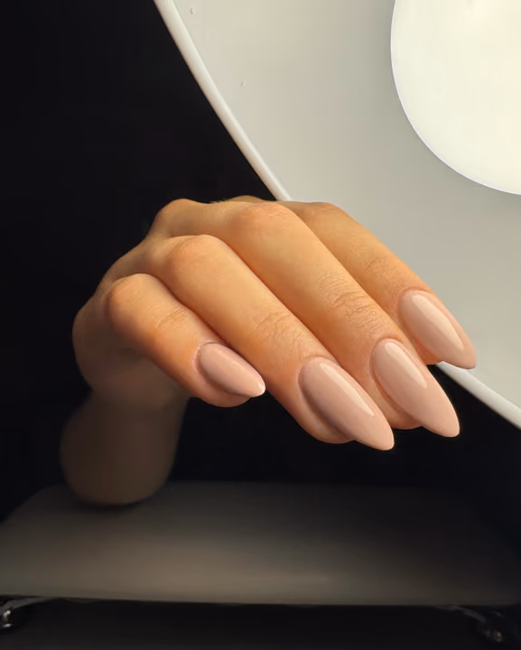 Almond, Apex Building — nail work by Keilastudio